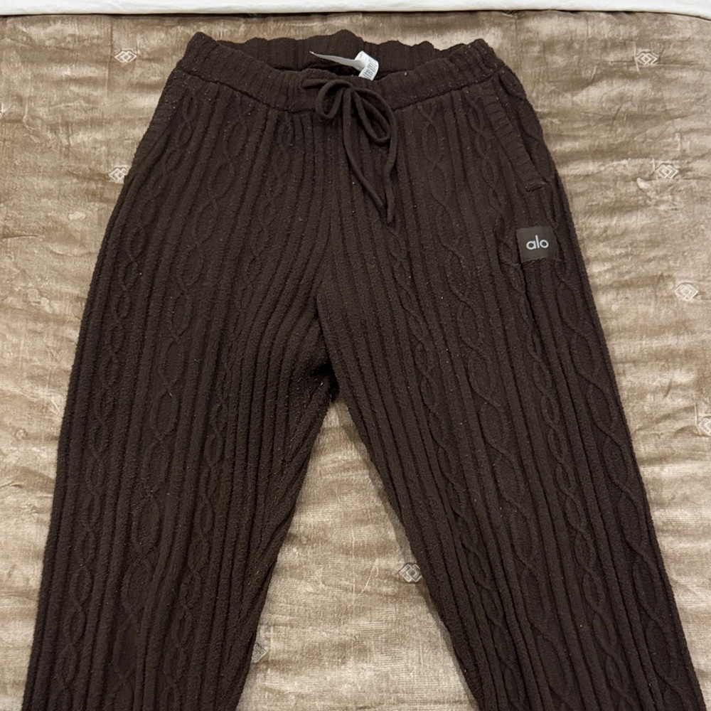 ALO Yoga Dark Brown Cable Knit Joggers